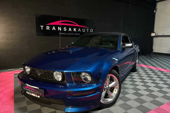 FORD MUSTANG